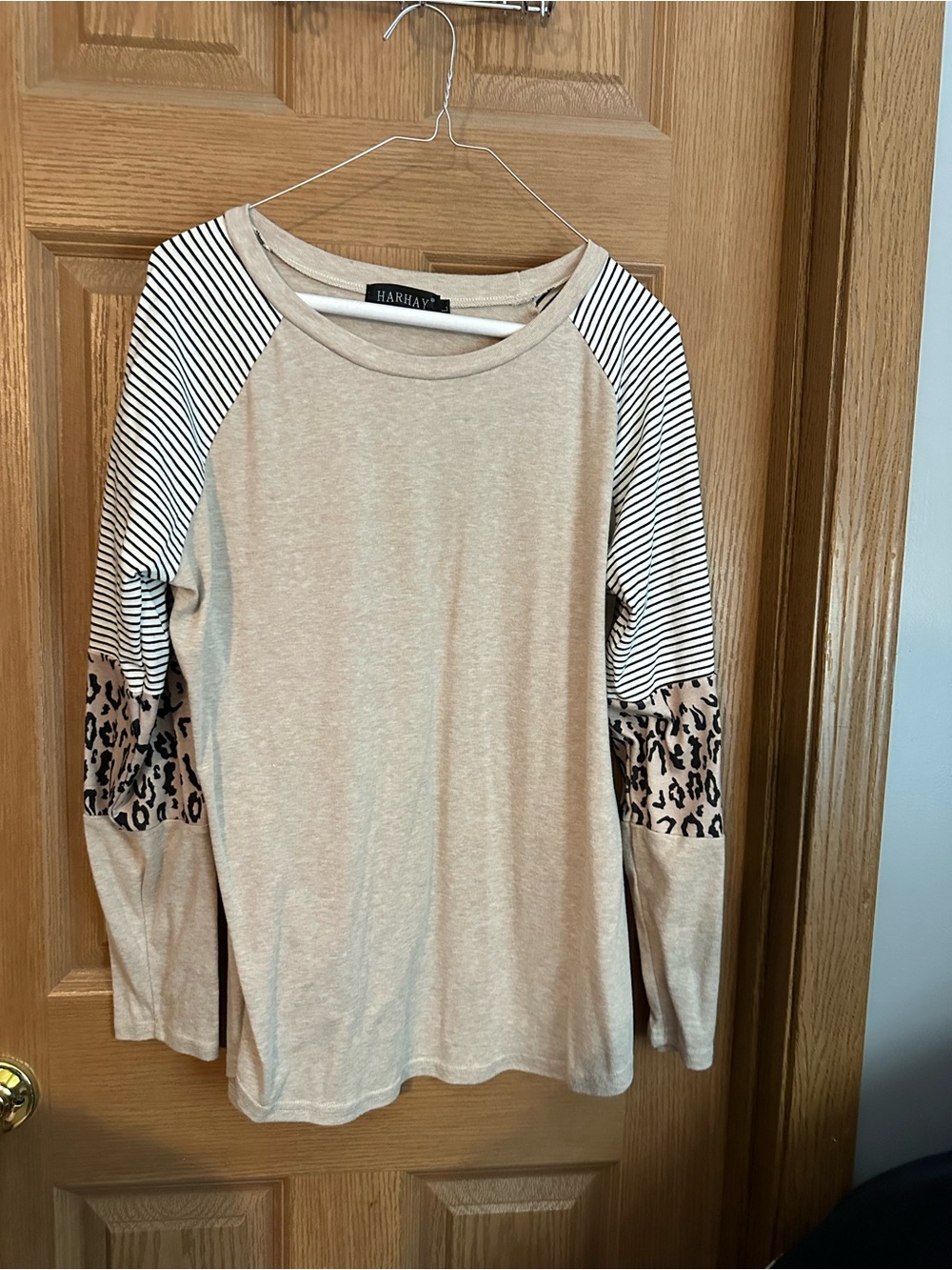 Harhay Beige Raglan Tunic with Striped and Leopard Sleeves